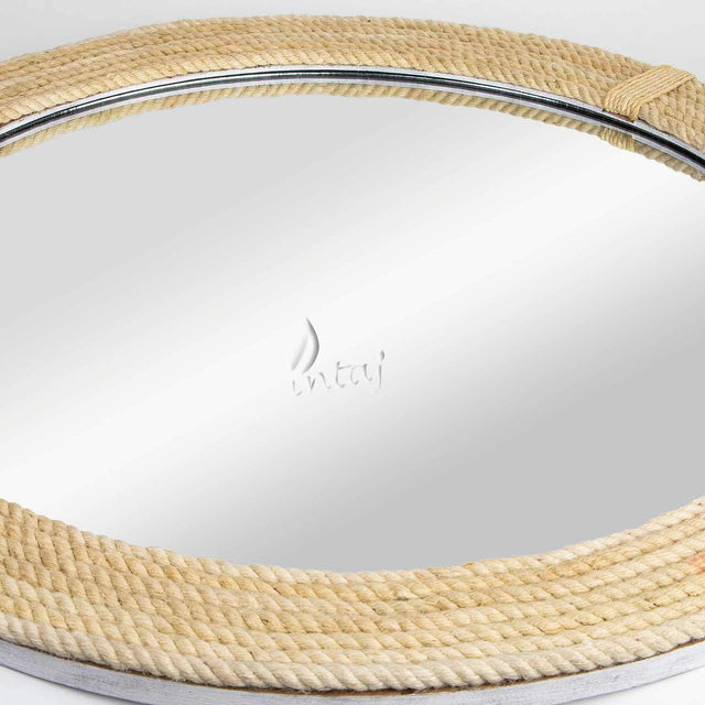 Rustic Wall Mirror - Decorative Wall Mount Round Large Wall Hanging Mirror for Living Room Bathroom Bedroom Farmhouse Entry Wall Decor (Rustic White, 20" Dia)