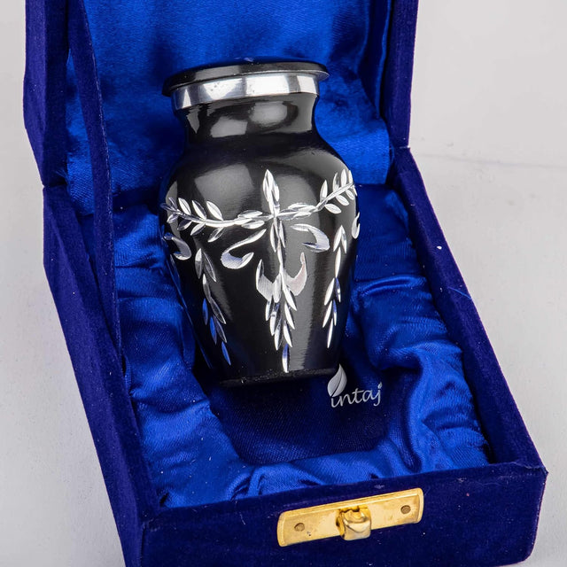 Handcrafted Diamond Cut Cremation Urn – Charcoal Finish Design – Suitable for Adult Men & Women – Small Set of 1