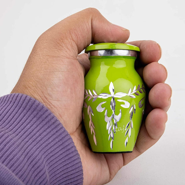 Handcrafted Diamond Cut Cremation Urn – Lime Green Finish – Suitable for Adult Men & Women, Mom & Dad – Small Set of 1