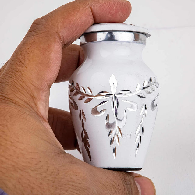 Handcarved Wooden Cremation Urn – Diamond Cut Design – Suitable for Adult Men & Women – Small Set of 4