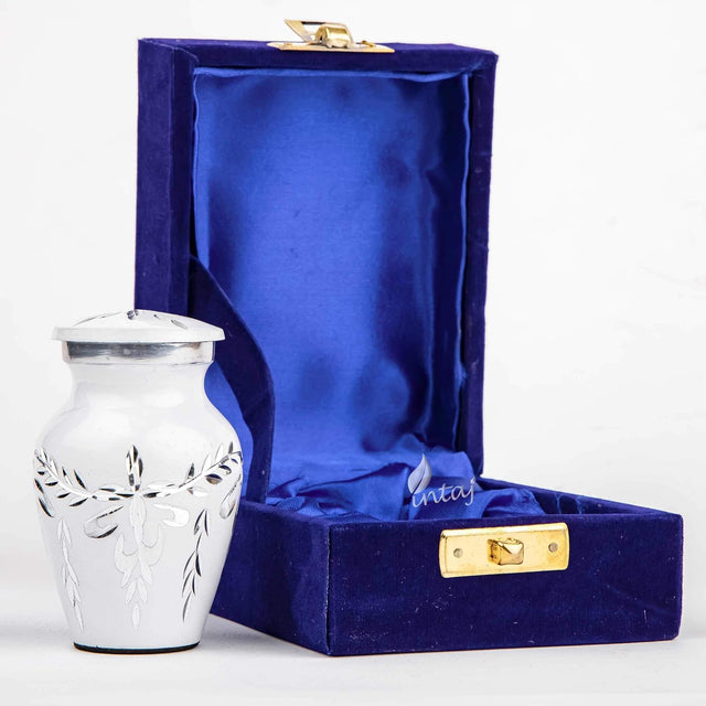 Handcarved Wooden Cremation Urn – Diamond Cut Design – Suitable for Adult Men & Women – White Daisy, Small Set of 1