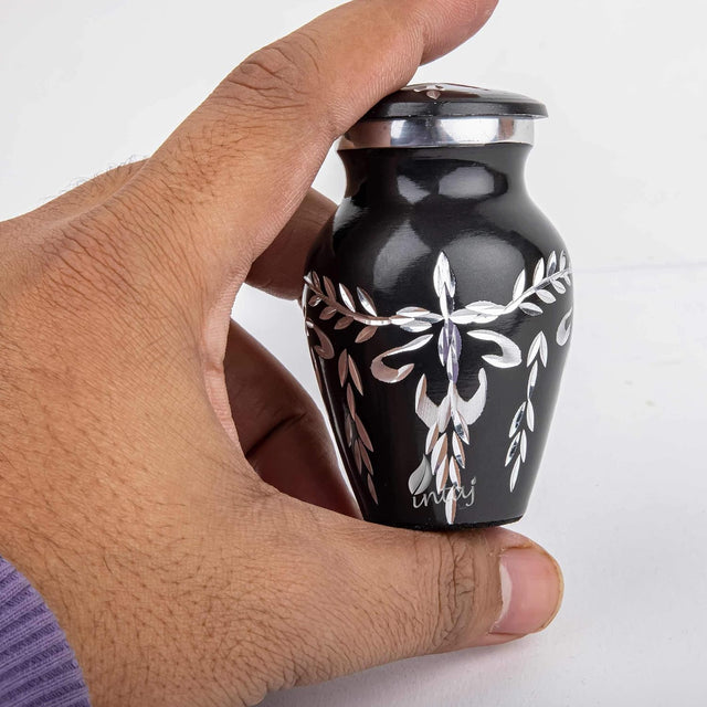 Handcrafted Diamond Cut Cremation Urn – Charcoal Finish Design – Suitable for Adult Men & Women – Small Set of 1