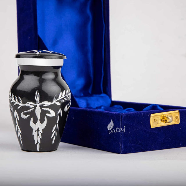 Handcrafted Diamond Cut Cremation Urn – Charcoal Finish Design – Suitable for Adult Men & Women – Small Set of 1