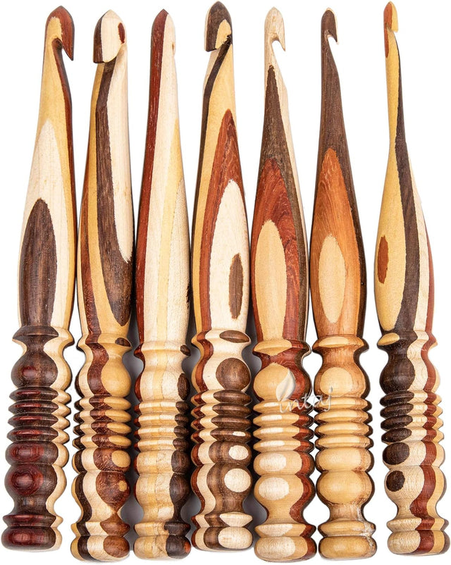 Handmade Wooden Crochet Hook - Rosewood Needle Crochet Hooks Set - Yarn Craft Knitting Needle for Chrocheting Lace Doilies Flower Projects (Maple Wood, 06.50 mm)