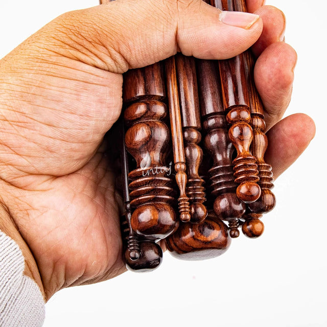 VAHandmade Wooden Crochet Hook - Set of 12 Rosewood Needle Crochet Hooks Set - Yarn Craft Knitting Needle for Chrocheting Lace Doilies Flower Projects (Rosewood, Set of 12 (1mm-25mm))